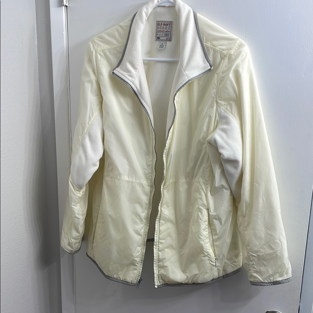 Old Navy Cream Ski Jacket for Snow Adventures